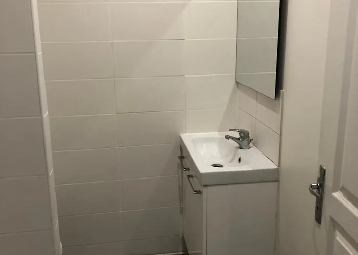 Apartman Beautiful Next To Metro